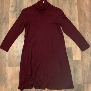AMERICAN EAGLE Wine colored sweater dress